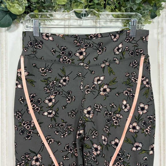 ASKYA Capri Leggings MEDIUM Gray Floral Athletic Casual High Waist Stretch Gray - Picture 4 of 7